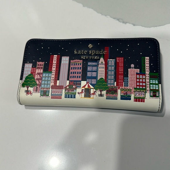 Kate spade ♠️ Winter Wonders Large Slim Bifold Wallet - Picture 2 of 4